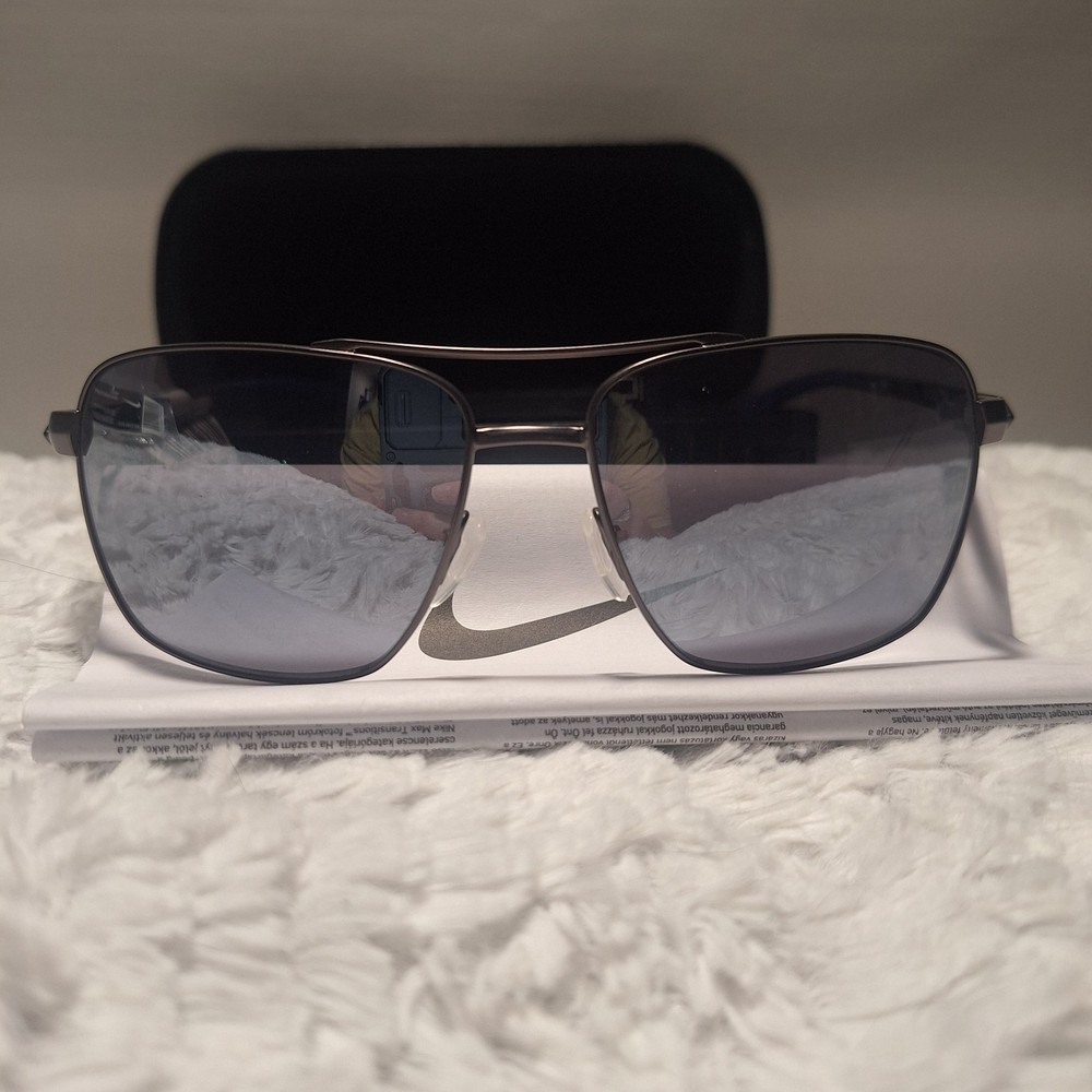 NEW W/Case Nike Club Premier Sunglasses Summer Beach Vacation Resort Cruise Golf