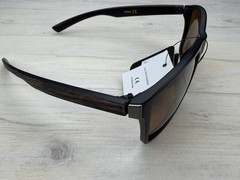 Polarized Sunglasses Black Frame Brown Wood Grain Look Temples Brown Tinted Lens