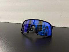 Oakley Men’s Shield Sunglasses Black Frame Blue lens Running / Sport