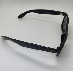 Ray Ban New Wayfarer (RB2132-901) Black 52mm/G-15 Green Sunglass