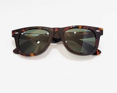 Ray-Ban RB2140 Original Wayfarer Classic Polished Tortoise Frame Green Lens 50mm