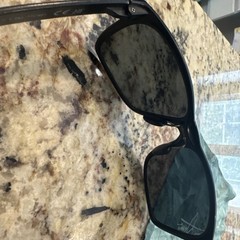 Black Polarized Sunglasses Maui Jim Red Sands 432 2m