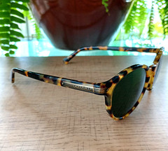 COACH HC8312U 517171 Oval Full Rim Sunglasses Tokyo Tortoise/Dk Green Lens 51mm