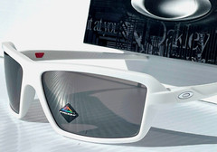 NEW Oakley CABLES Matte White PRIZM BLACK POLARIZED Lens Sunglass 9129-14