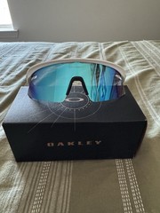 Men’s Oakley Sunglasses RSLV LITE OO9527D Matte White/PRIZM Sapphire Lens