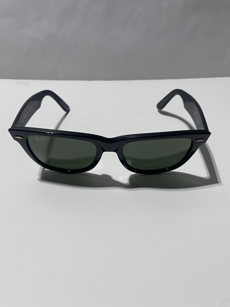 Ray-Ban Original Wayfarer Unisex Square Sunglasses – Black (RB2140 901 54018)