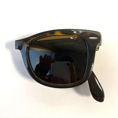 Ray-Ban RB4105 710 50-22 Wayfarer Folding Classic Brown Sunglasses Gently used
