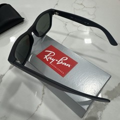 Ray-Ban New Wayfarer Black Rubber G-15 Green Sunglasses ORB2132 55mm New in Box
