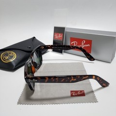 Ray-Ban Wayfarer Classic Sunglasses Tortoise Brown Frame Glass Green Lens RB2140