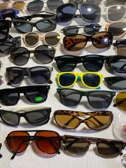 Lot of 71 Mixed Sunglasses & Frames Men’s Women’s Kids Assorted Styles Sizes Col