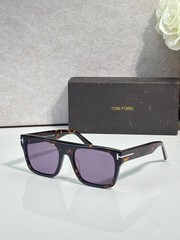 Tom Ford TF1337 Cyrus-02 sunglasses Tortoiseshell frame Purple lenses