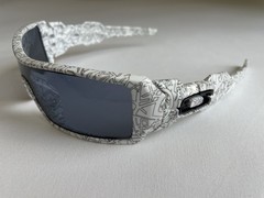 Oakley Oil Rig White Ghost Text – Black Iridium – VERY NICE