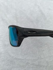 Oakley Split Shot Sunglasses Woodgrain Frame Prizm Deep H2O Polarized Lenses