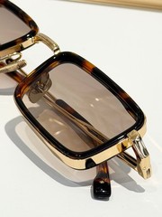 JOHN Dalia MODEL:PIERCE SUNGLASSES SIZE：48口21-145 NEW.