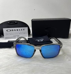 Oakley Holbrook Grey Smoke Clear Frame Blue Mirror Polarized Lens Sunglasses NEW