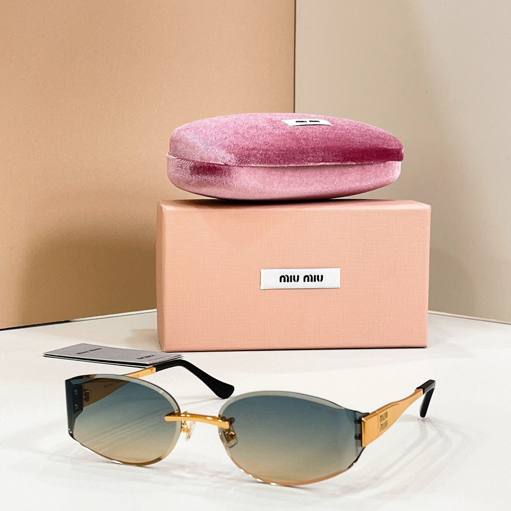 Miu Miu Sunglasses MU 8065 Gold/Gradient Brown Lens 61-17-128mm New With Case