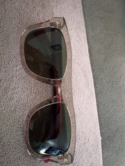 Gucci Men’s Rectangle Sunglasses Clear Frame Green Tinted Lens Red/Green