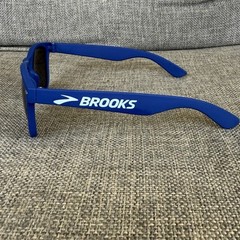 Brooks Running Sunglasses Blue White Logo Spellout Lightweight Square Shades