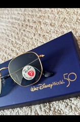 Disney 50th Anniversary Button Ray-Ban Aviator Polarized Sunglasses Limited Set