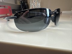 Maui Jim 407-02 Ho’okipa Gloss Black Frame / Grey Polarized Lenses Hookipa #244