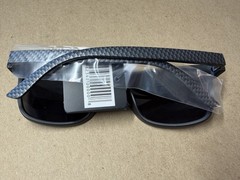 Polarized Modern Sunglasses Matte Black – Carbon Fiber Print Temple – Gray Lens