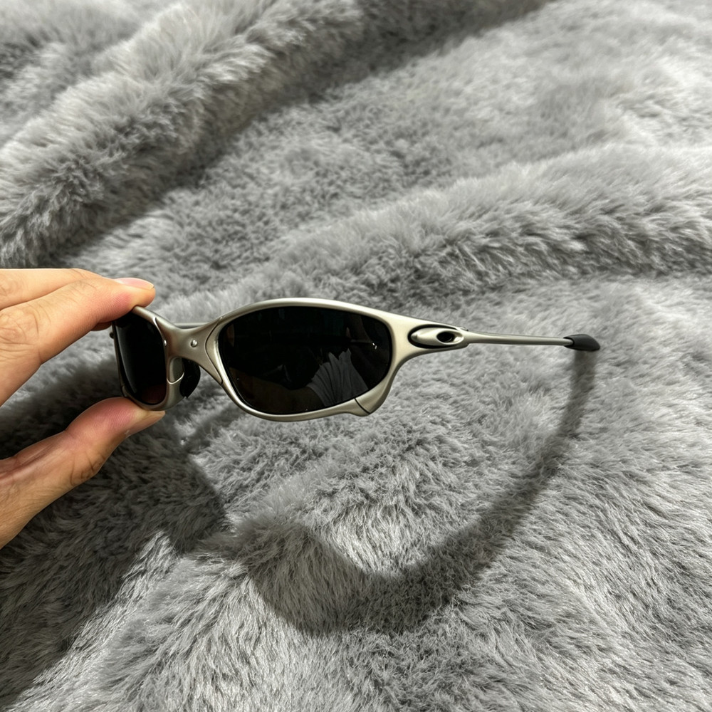 Vintage Oakley Juliet X-Metal Polarized Sunglasses Black Lens Silver Frames