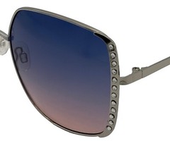 Guess Sunglass Womens Nickeltin Oversized Square Smoke Gradient Lens GF0409. 11W