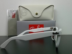 Ray-Ban RB2140 Original Wayfarer Classic Sunglasses White G-15 50mm Never Worn
