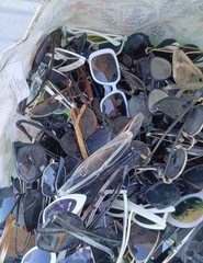 Lot Of Hundreds Of Sunglasses Frames Branded Wholesale Bulk Eyewear Lot