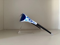 Oakley Straight Jacket OO9505 Silver Frame Blue Lens Sports Sunglasses