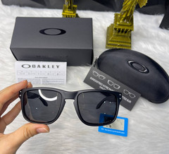 Oakley Holbrook Sunglasses Matte Black Frame Polarized Black Lens UV400 New
